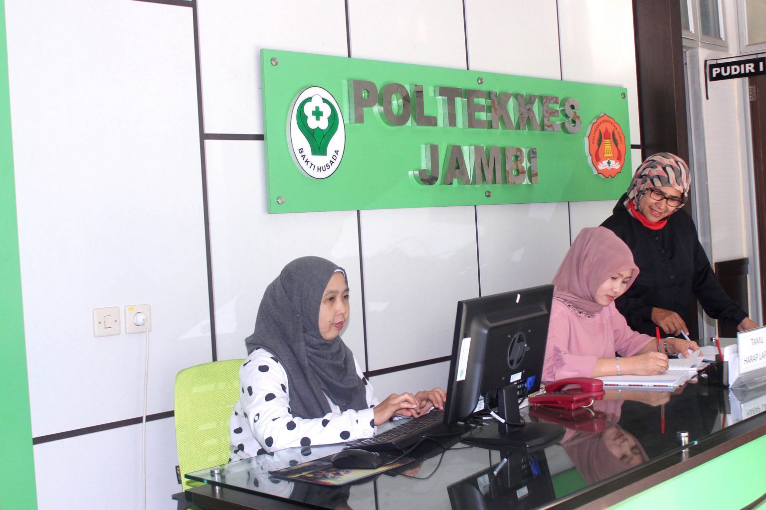 Tentang Mahasiswa dan Alumni Selamat Datang di Poltekkes