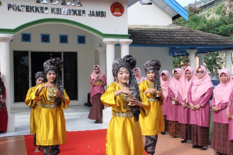 Poltekkes Jambi Page 2 Selamat Datang di Poltekkes